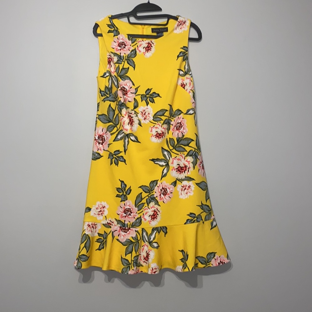 Size 10 Jessica Howard Dress only worn once